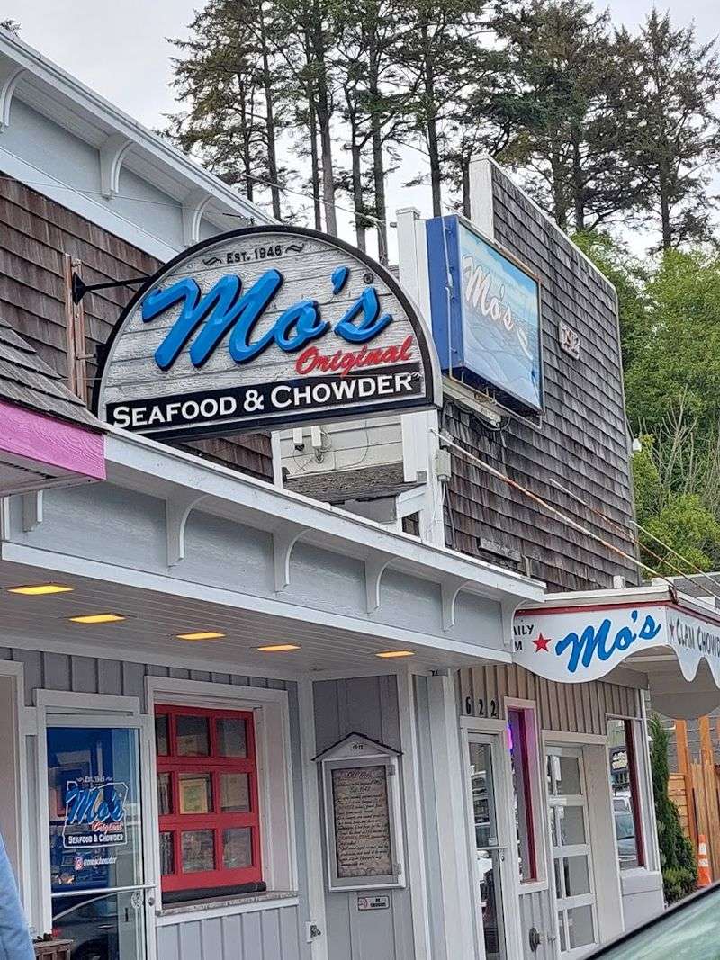Mo's Restaurant, Newport, Oregon
