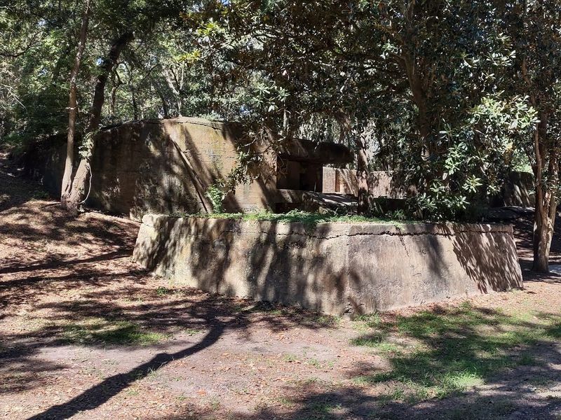 A Low-Key Entrance That Makes The Fort Feel Like A True Find