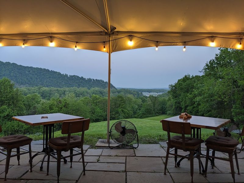 The Scenic Drive That Doubles as an Appetizer