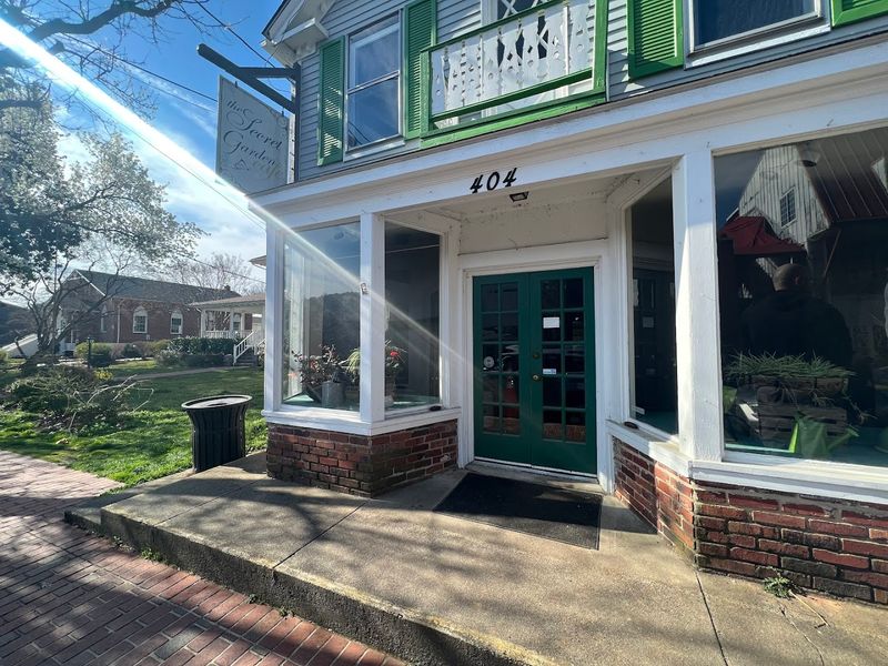 The Apothecary Building That Became a Beloved Cafe