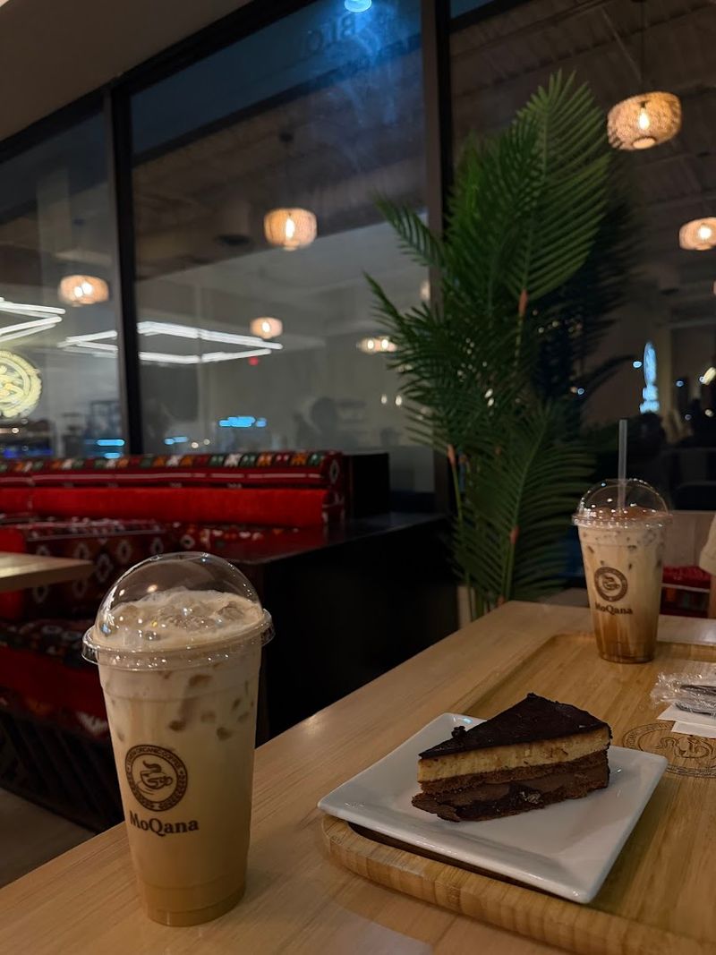 The First Impression Hits Before You Even Order