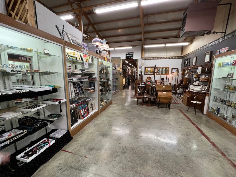 A Warehouse-Sized Space That Actually Lives Up to the Hype