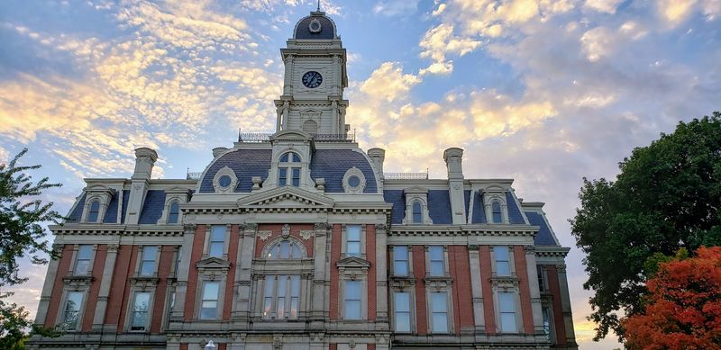 Explore Historic Downtown Noblesville on Foot