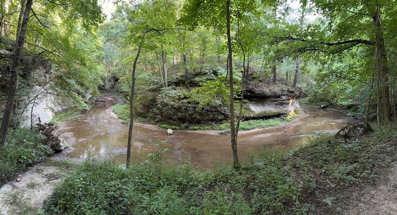 Scenic Sandstone Cliffs That Feel Like a Hidden Canyon