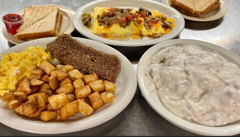 Home-Cooked Meals That Taste Like Somebody Actually Cared