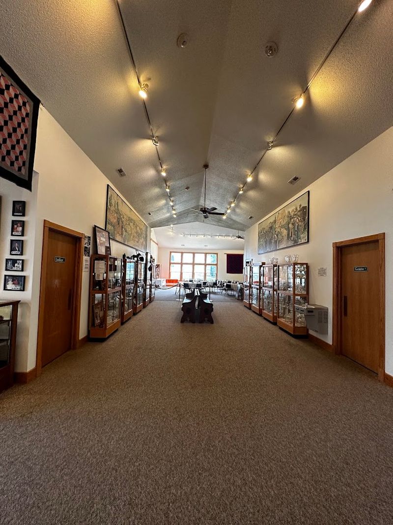 Welcome Center, Where The Day Begins