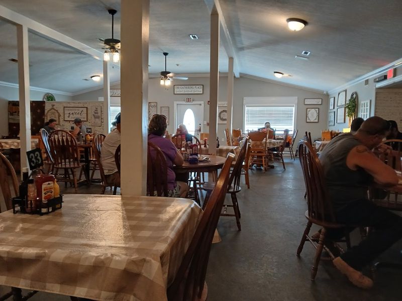 A First Stop That Feels Built For Hungry Travelers