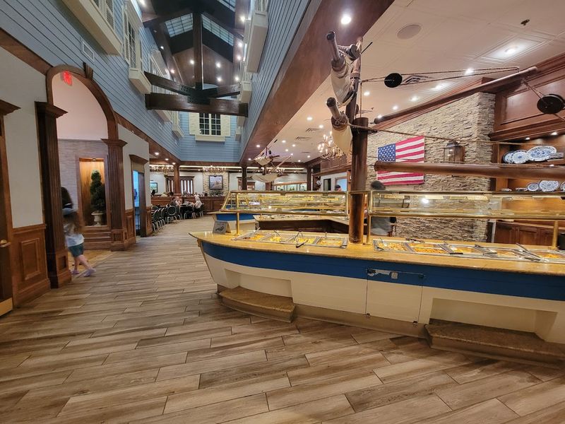 Giant Dining Room Energy That Feels Built For Big Groups