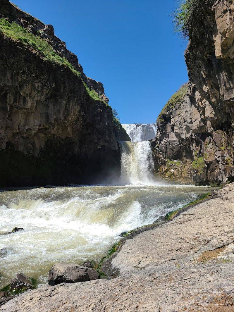 The 90-Foot White River Falls That Steals Your Breath Instantly