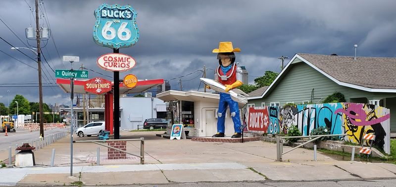 The Giant Roadside Statues You Can Not Walk Past