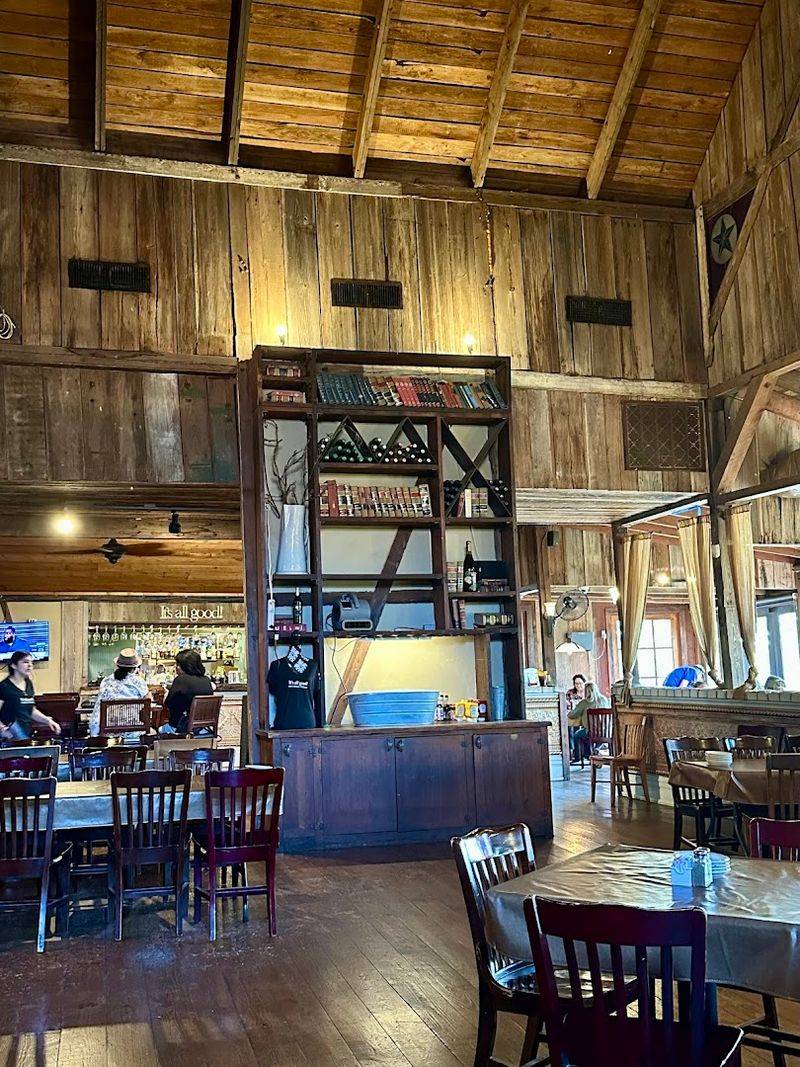 A Setting That Feels Like a Texas Dream