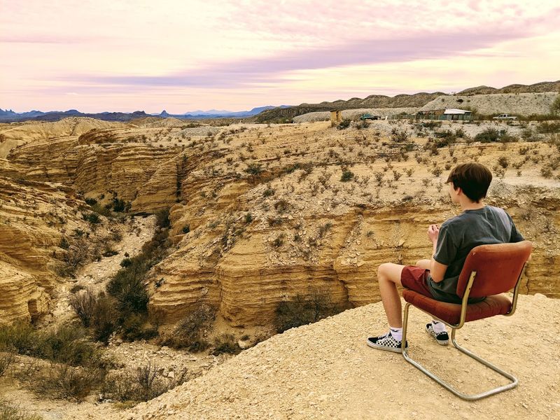 The Ghost Town Setting That Makes Every Meal Feel Like an Adventure