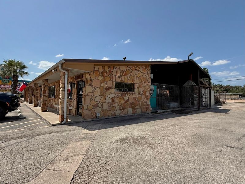 A Roadside BBQ Legend With Deep Texas Roots