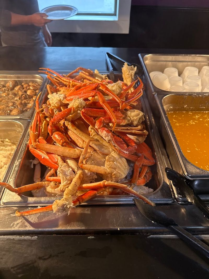 Unlimited Crab Legs That Put Everyone In Vacation Mode