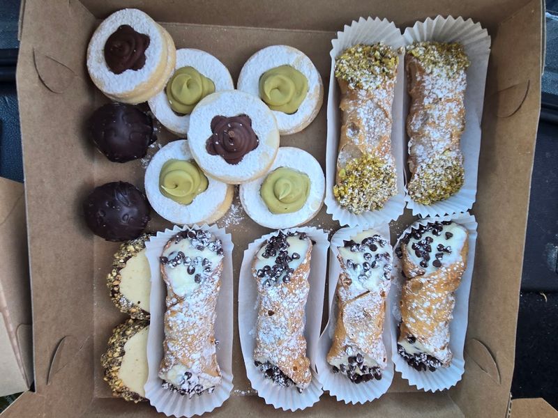 Authentic Italian Pastries Filled to Order