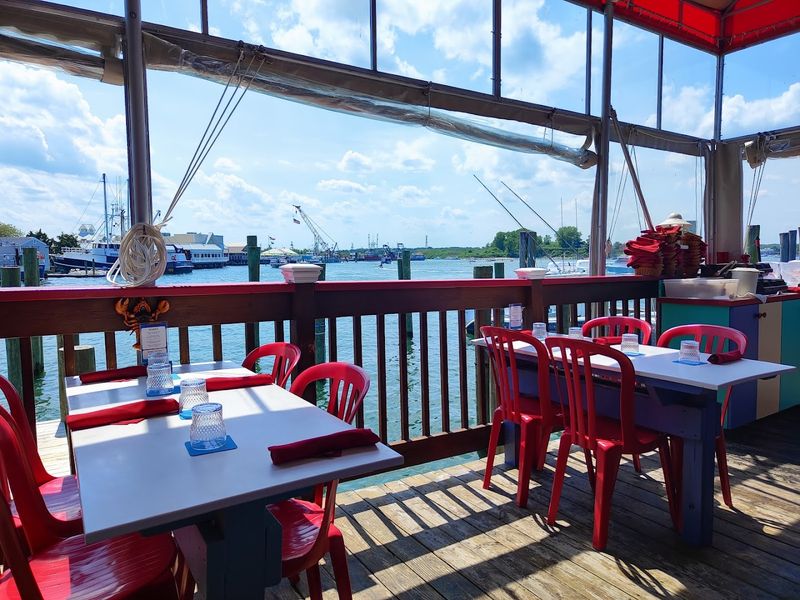 The Waterfront Setting That Makes Every Meal Feel Like an Event