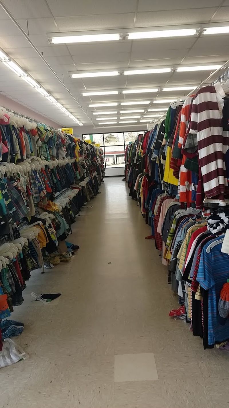 Village Discount Outlet