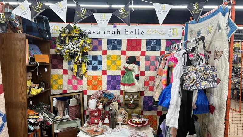 My Granny's Front Porch Flea Market, Westville
