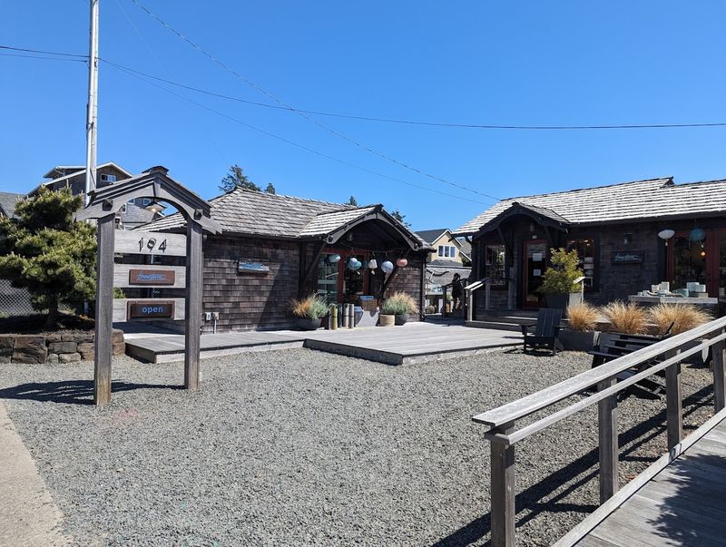 The Small-Town Charm That Put Manzanita on the Map