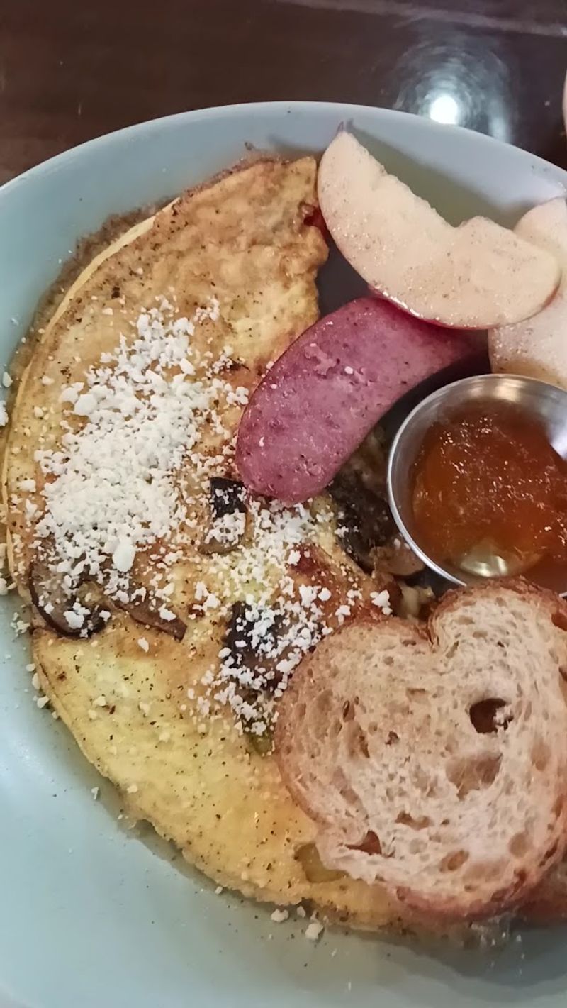 Saturday Brunch And Live Music Make Weekends Worth Planning Around