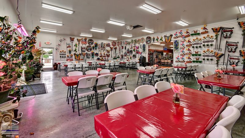 Snack And Break Spots That Keep You Shopping Longer