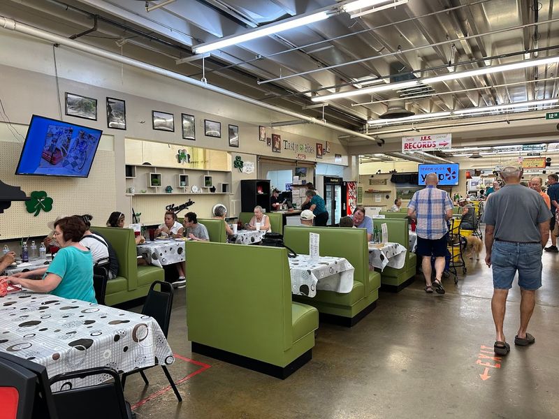 The Bluebird Cafe, Your Mid-Hunt Refueling Stop