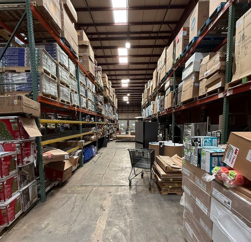 A Warehouse That Looks Ordinary But Hits Differently