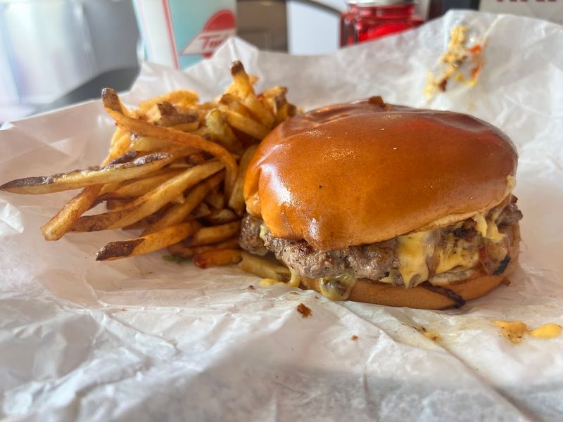 The Onion Burger Itself Is Pure Sorcery