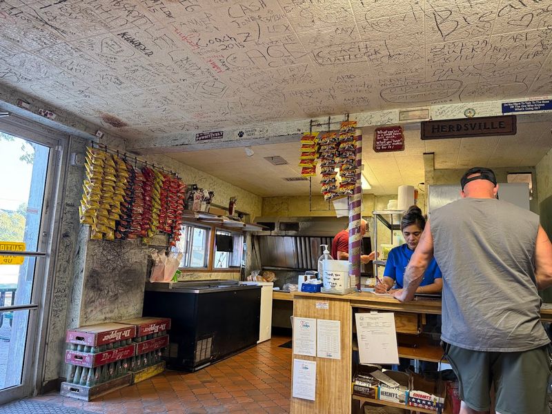 The No-Frills Atmosphere That Feels Just Right