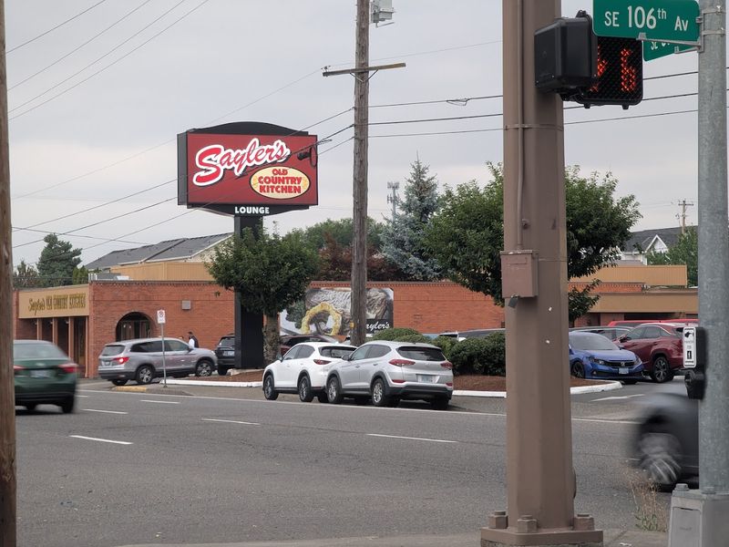 Planning Your Visit to SE Stark Street