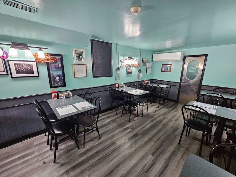 The Kind Of Spot People Keep Introducing To Friends