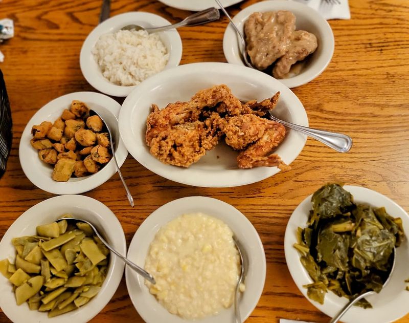 Fried Chicken And Sides Do A Lot Of The Heavy Lifting