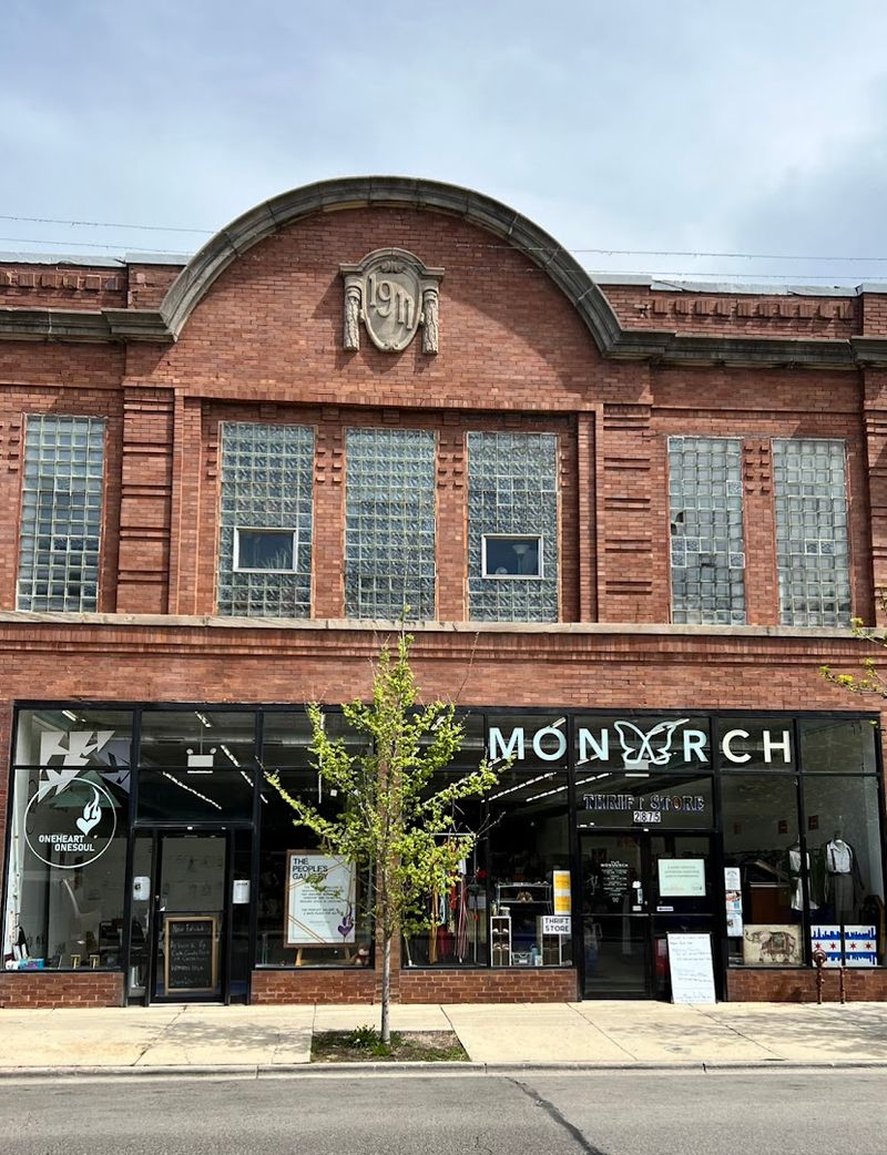 The Illinois Thrift Shop That Makes Saving Feel Easy