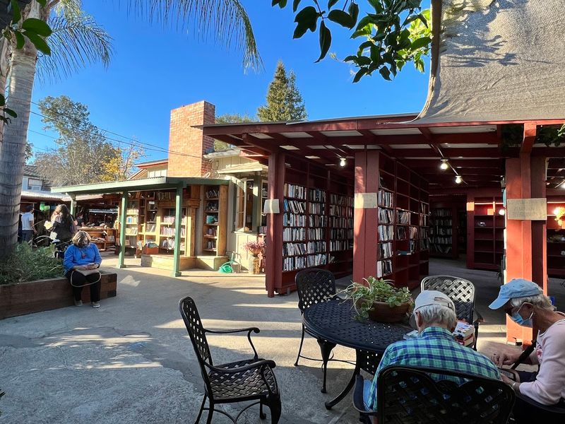 Cozy Corners That Make Book Lovers Want To Linger