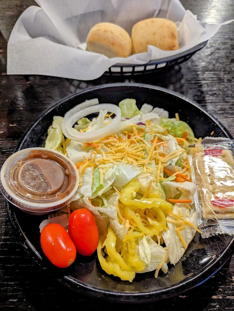 Big Cuts And Classic Sides That Set The Tone