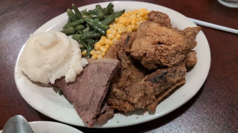 Fried Chicken, Roast Beef, And Homestyle Comfort Done Right