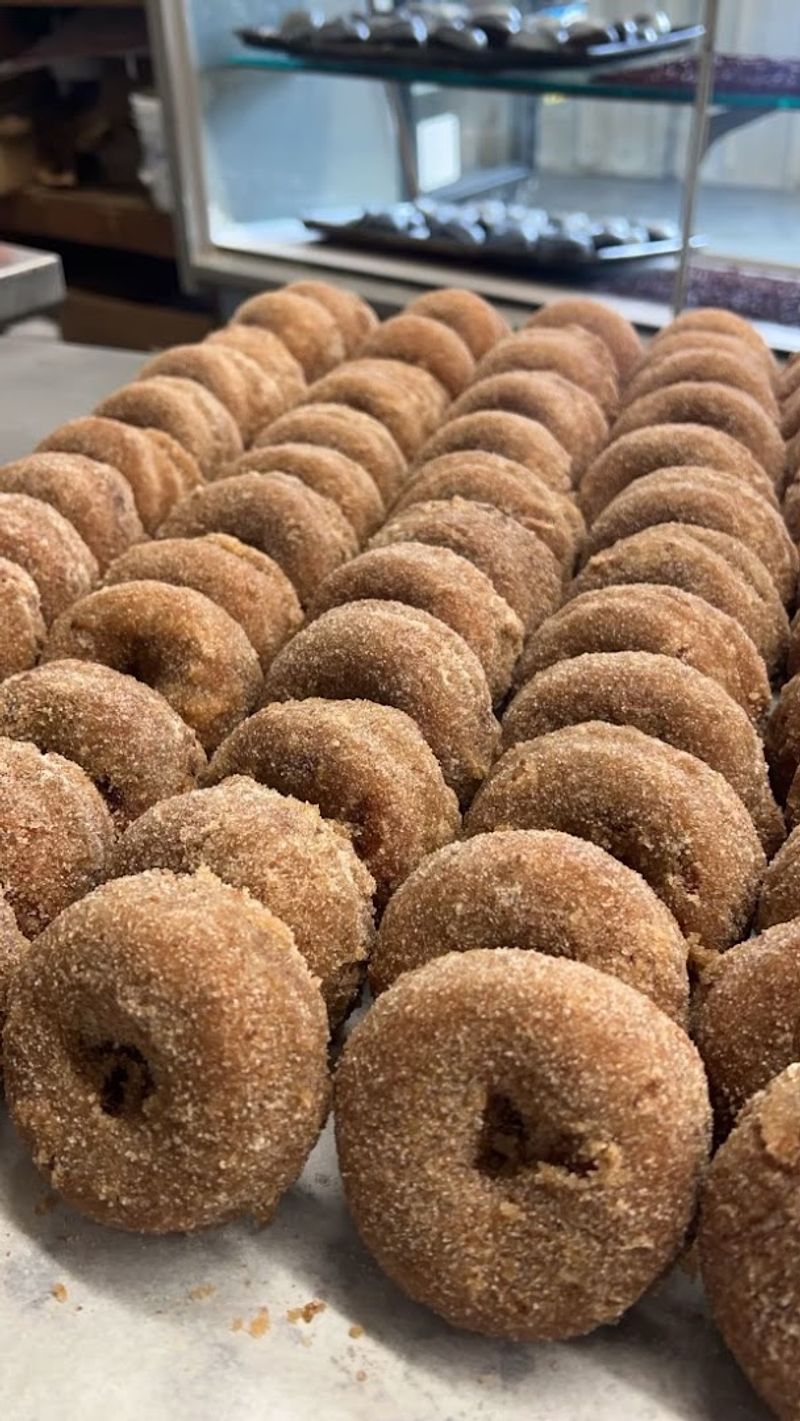 Apple Cider Donuts That Steal Attention Fast
