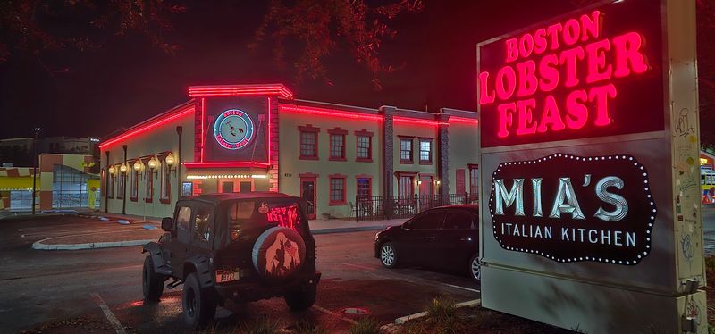 How One Florida Feast Turned Seafood Dinner Into A Full Experience