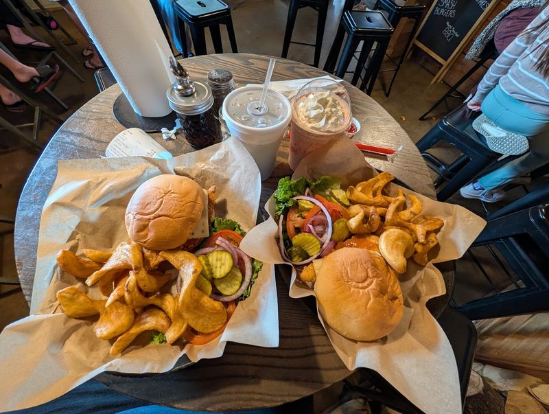 A Tennessee Stop Built For Lingering Longer