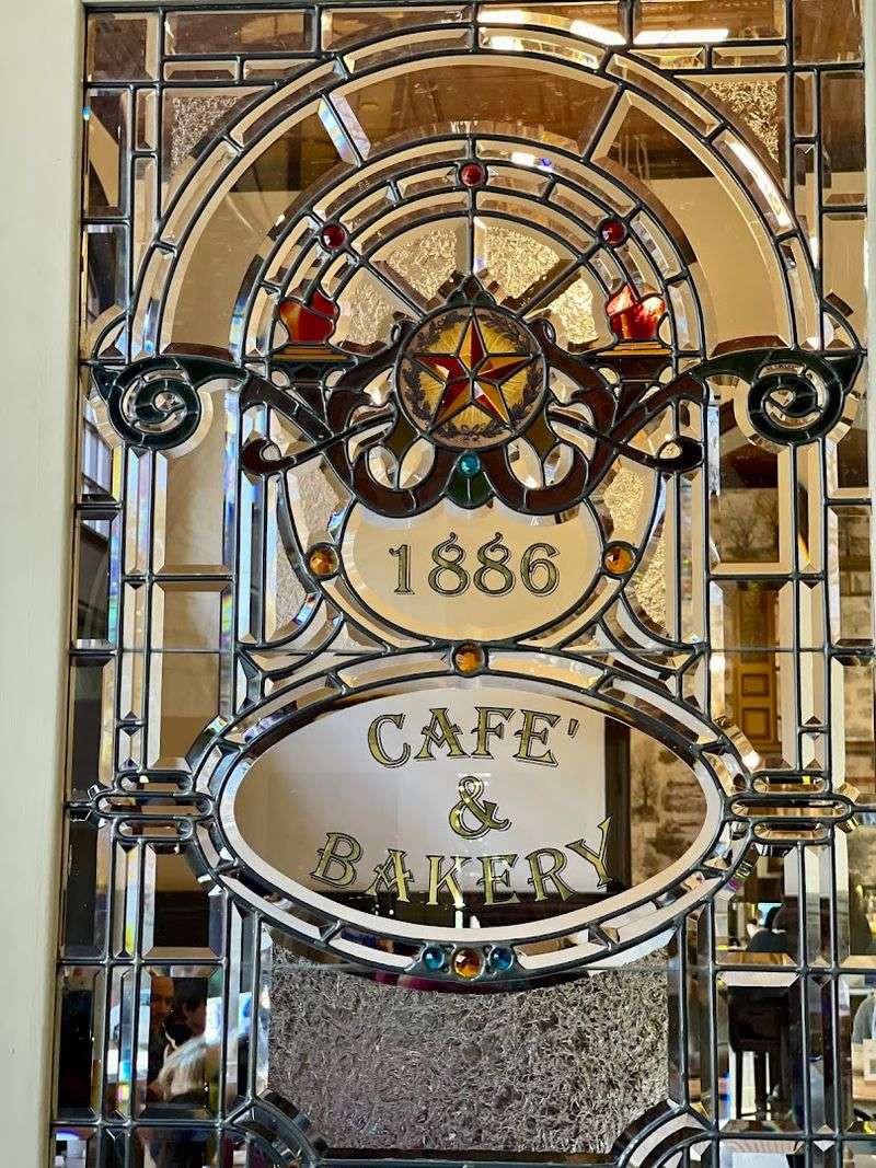 Planning Your Visit to the 1886 Cafe