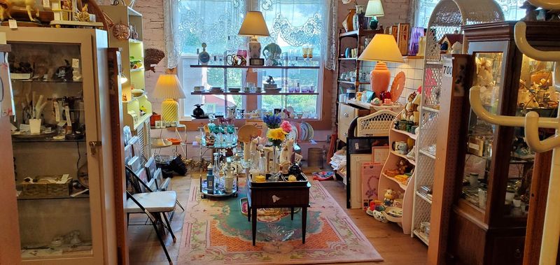 Snohomish Makes Treasure Hunting Feel Like A Full-Day Habit