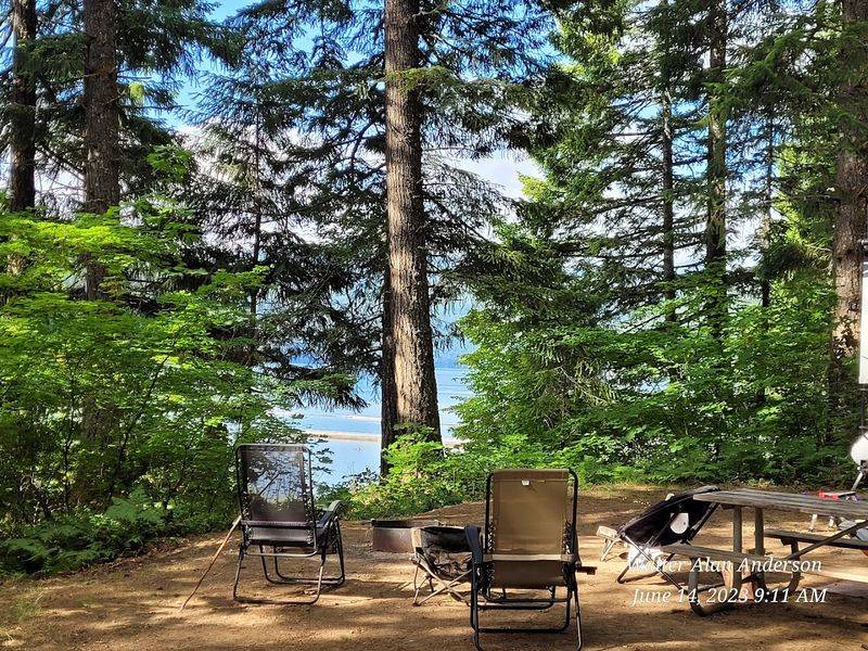 Camping at Detroit Lake Is Still Genuinely Special