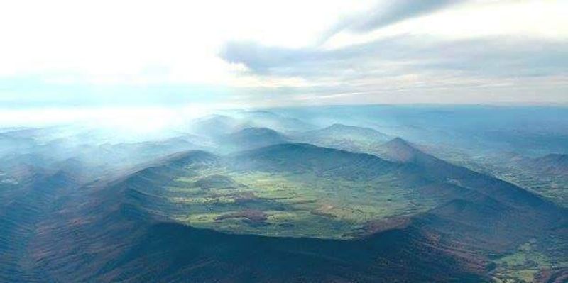 Seasons That Paint Dramatic Transformations