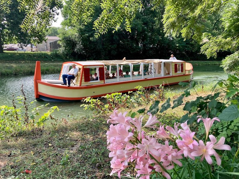 The Canal Boat Ride That Makes History Feel Alive