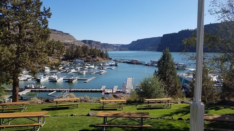 Cabin Rentals Right on the Water