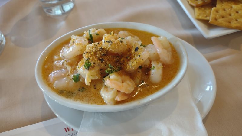 Fresh Seafood With a Lakeside Spirit