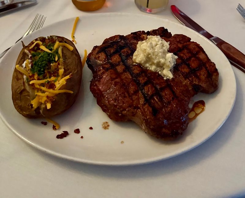 St. Elmo Steak House (1902) - Indianapolis, Indiana