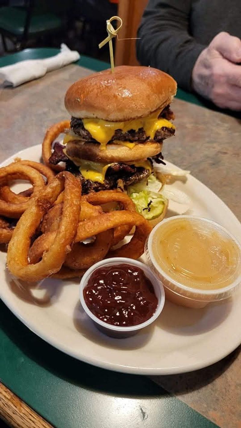 Bob's 19th Hole Restaurant and Bar