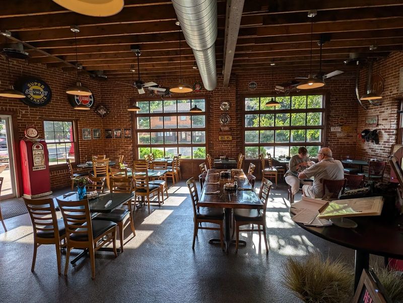 The Converted Service Station On North 6Th Street