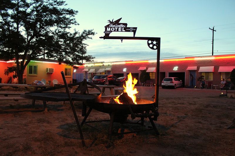 The Cheerful Hum Of An Old-School Motor Court